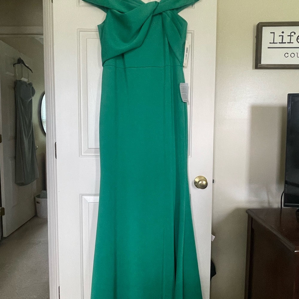 Elegant Green Strapless Dress